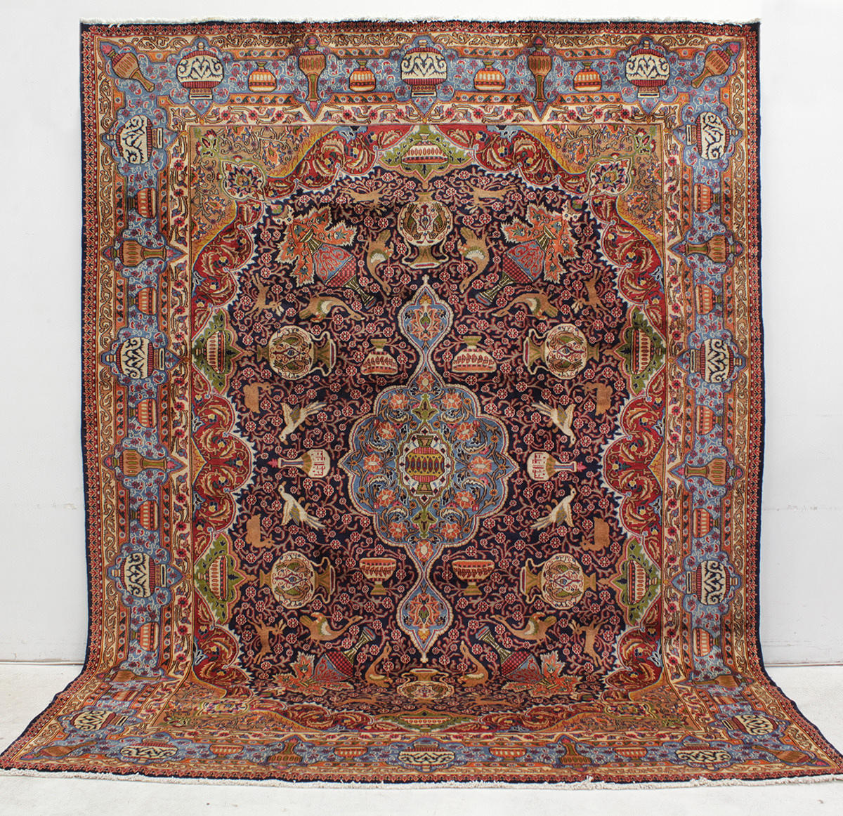 MATTA, Orientalisk, figural Kashmar, 390 x 297 cm.