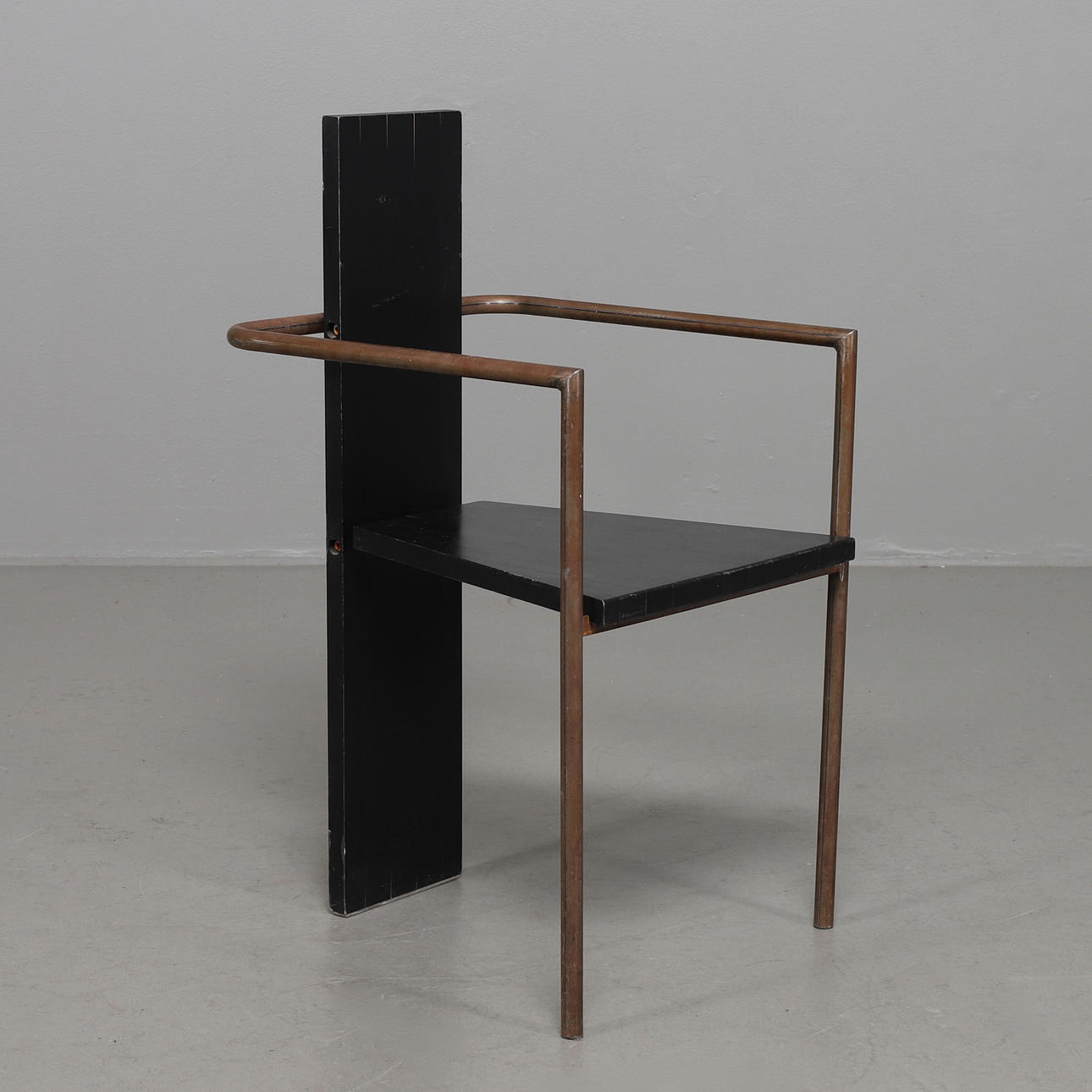 JONAS BOHLIN. Stol, Concrete, Källemo.