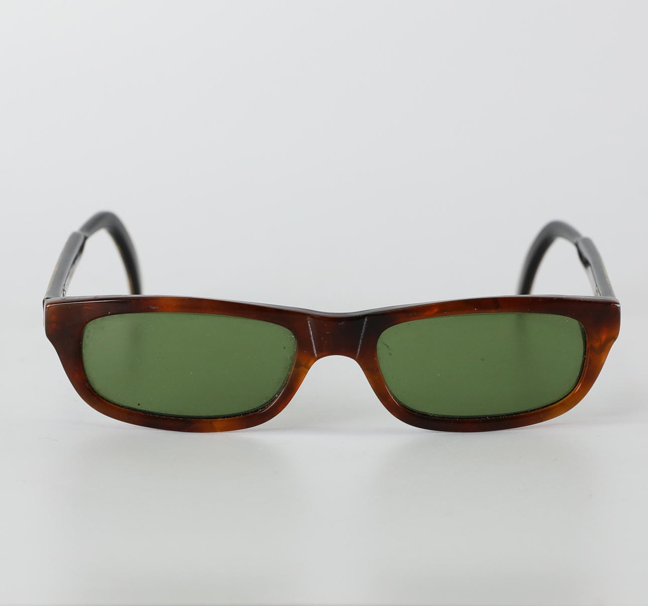 DOLCE & GABBANA. Aurinkolasit, DG 708S, Italia.