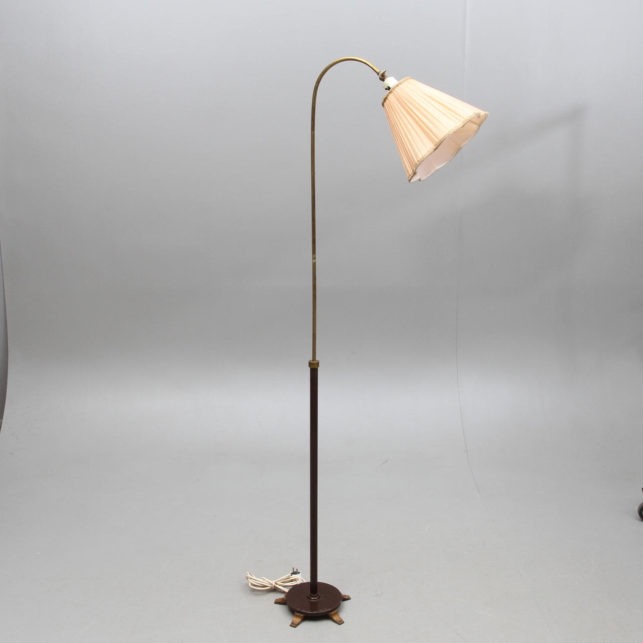 GOLVLAMPA, 1930/40-tal.