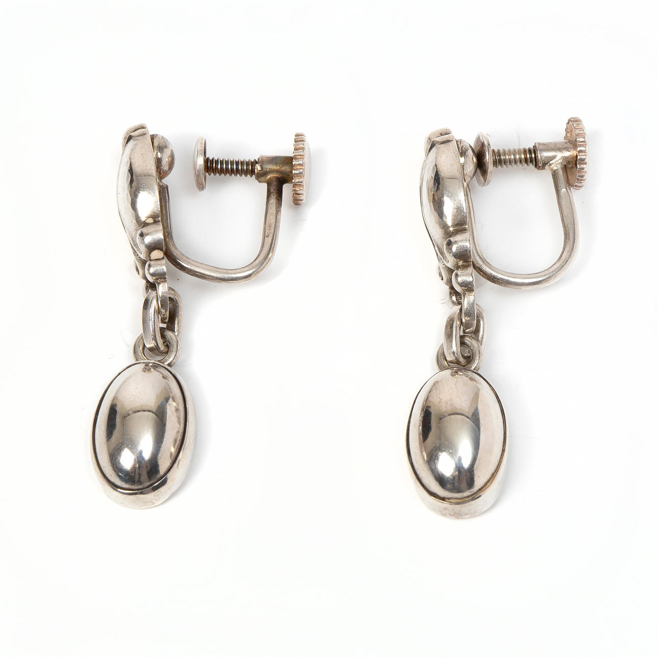 GEORG JENSEN, øreringe, nummereret 52, sterlingsølv.