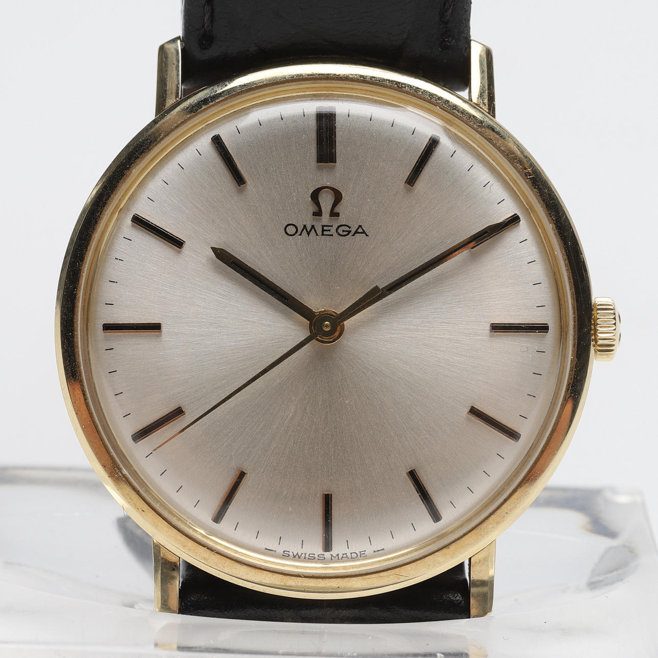 HERRARMBANDSUR, 14K guld, Omega, manuell.