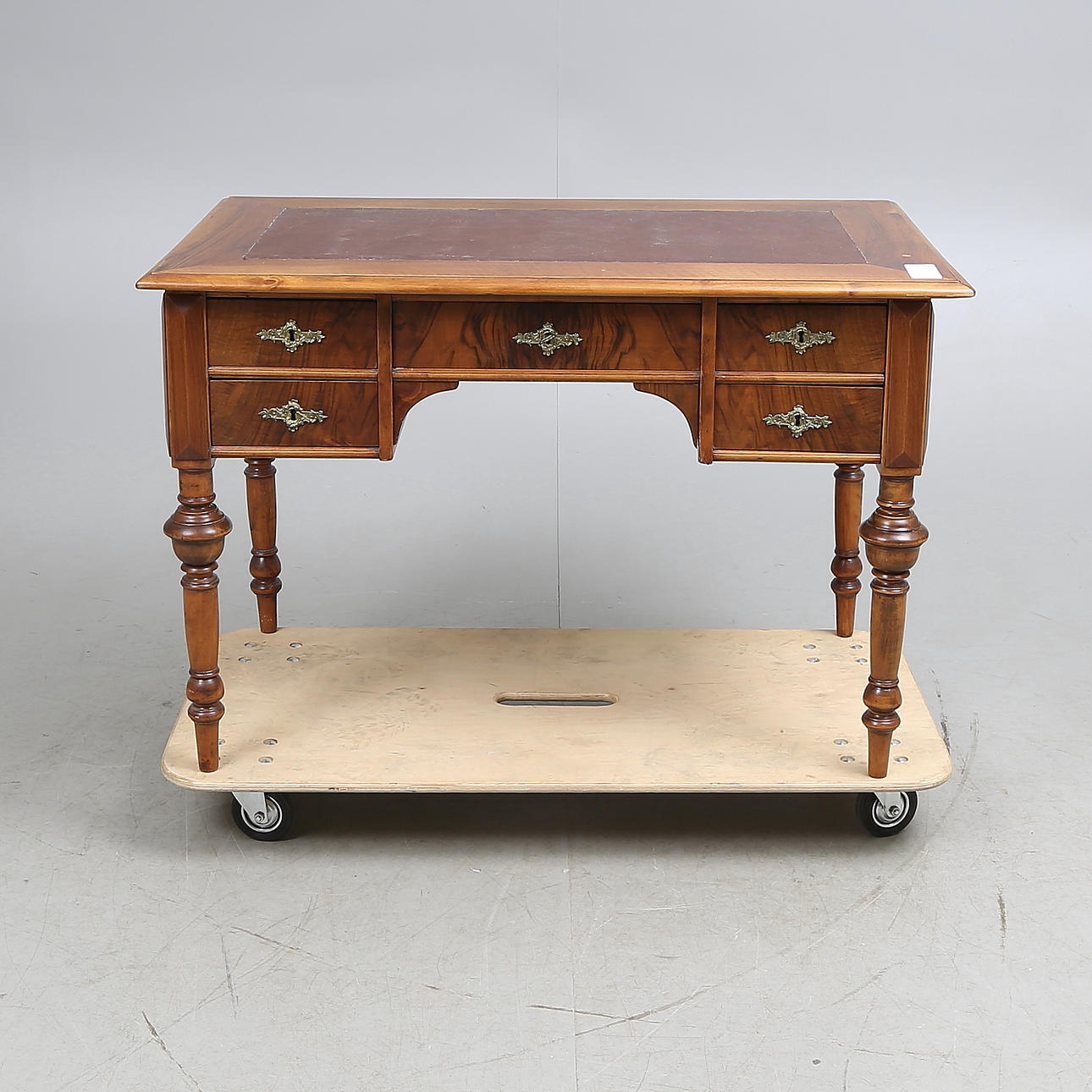 SKRIVBORD, nyrenässans, sekelskiftet 1900.