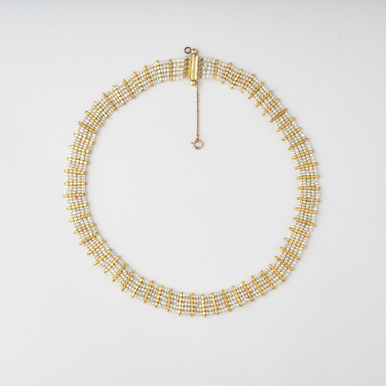 HALSSMYCKE, orientaliska pärlor, 18K guld.