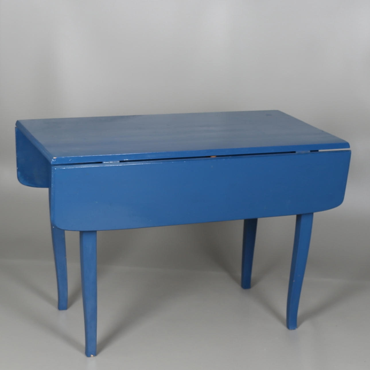 SLAGBORD i trä i allmogestil. 1900-talet början.