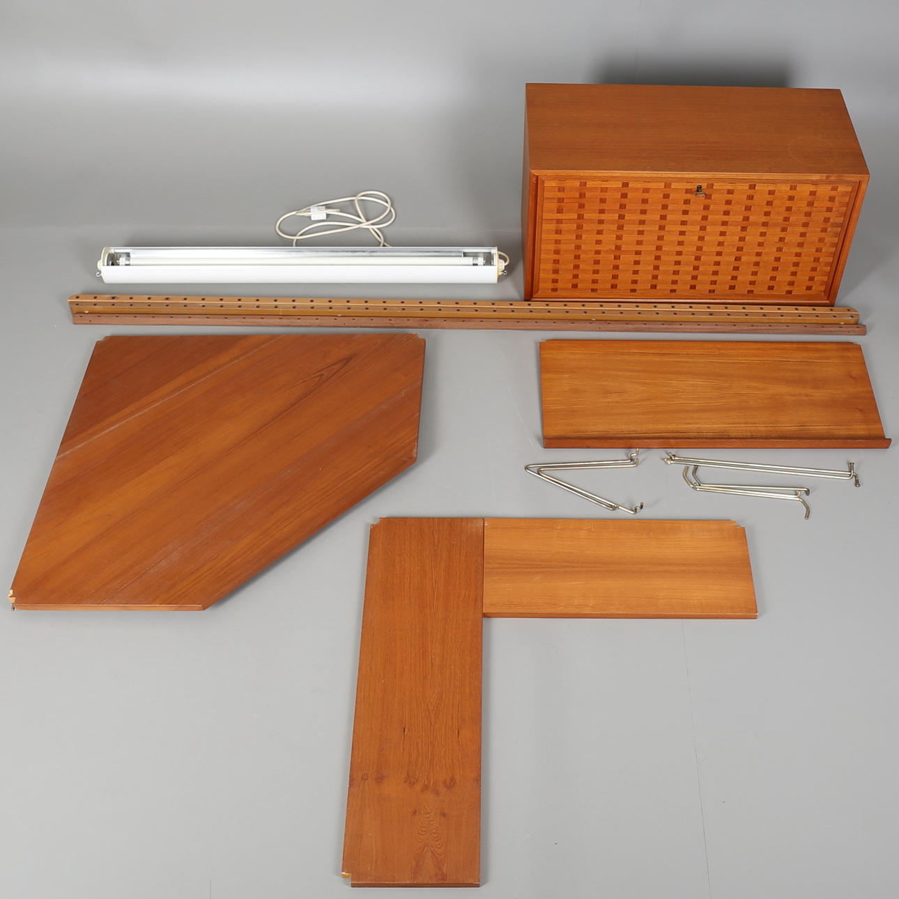 HYLLSYSTEM "Royal System", Poul Cadovius, Danmark, 1900-talets tredje kvartal.