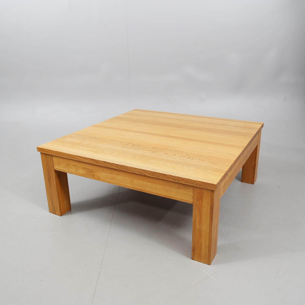 COUCHTISCH, Eiche massiv lackiert, unterseitig gemarkt SOL.