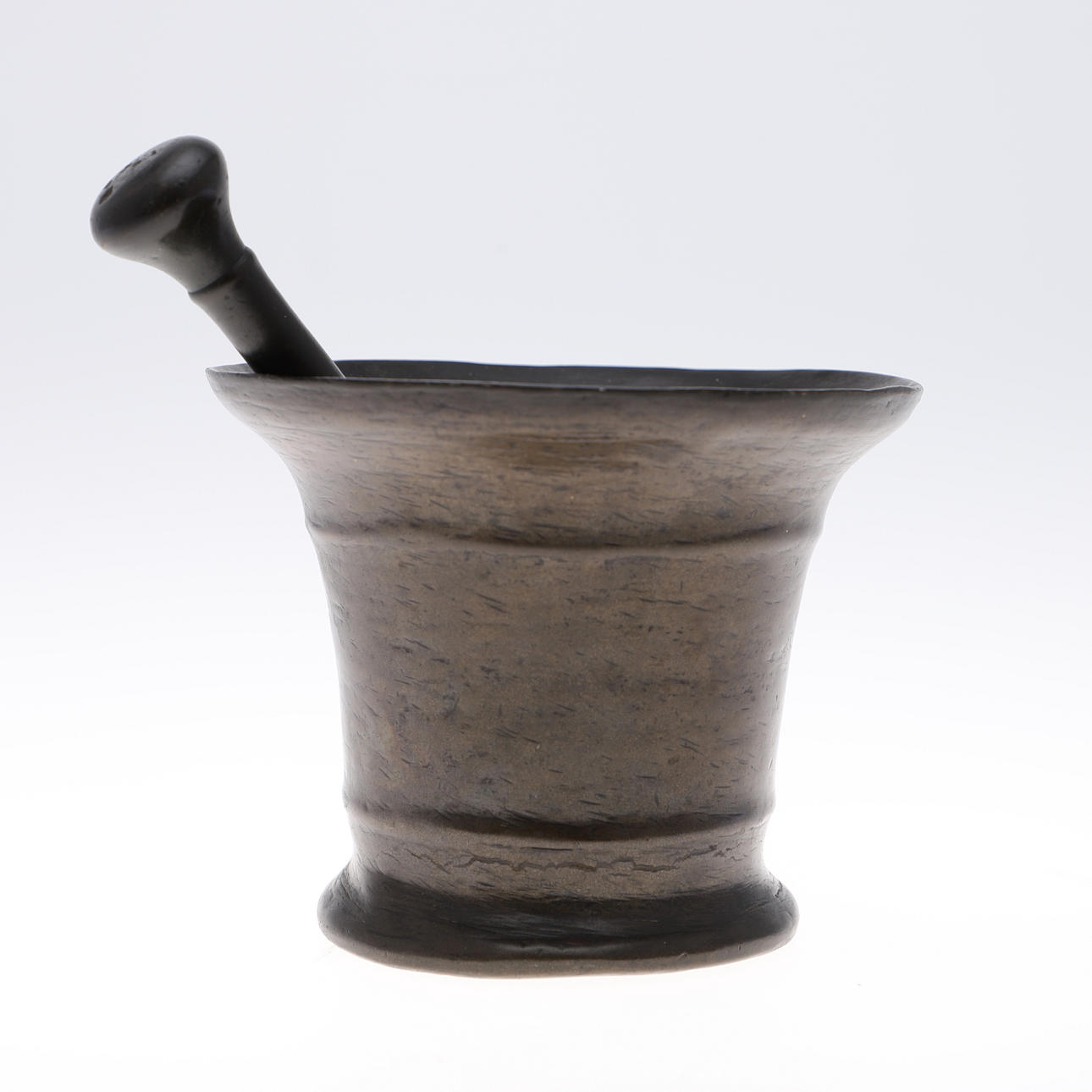 MORTEL OCH MORTEL, BRONS.