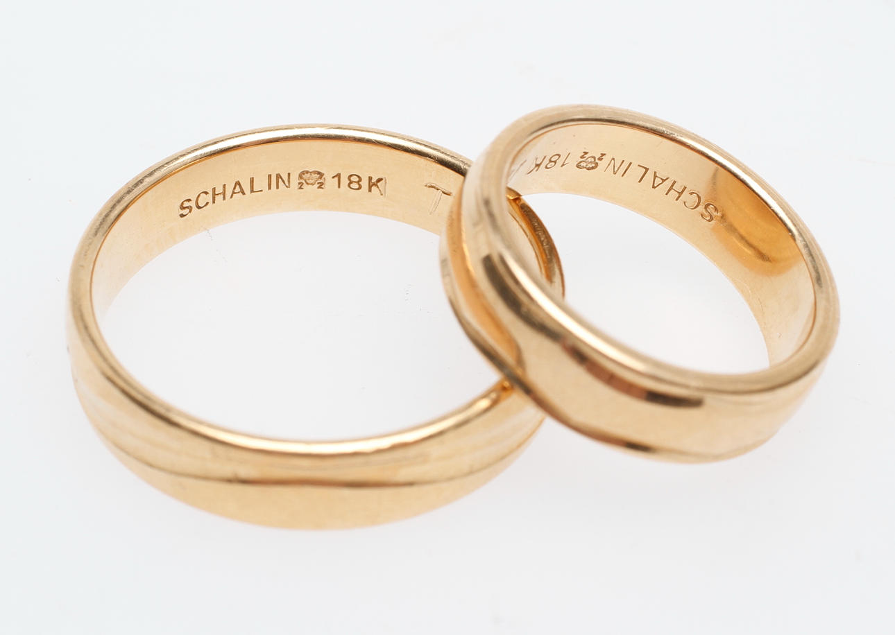 RINGAR, 2 st, 18k guld, vikt ca 11 gr.