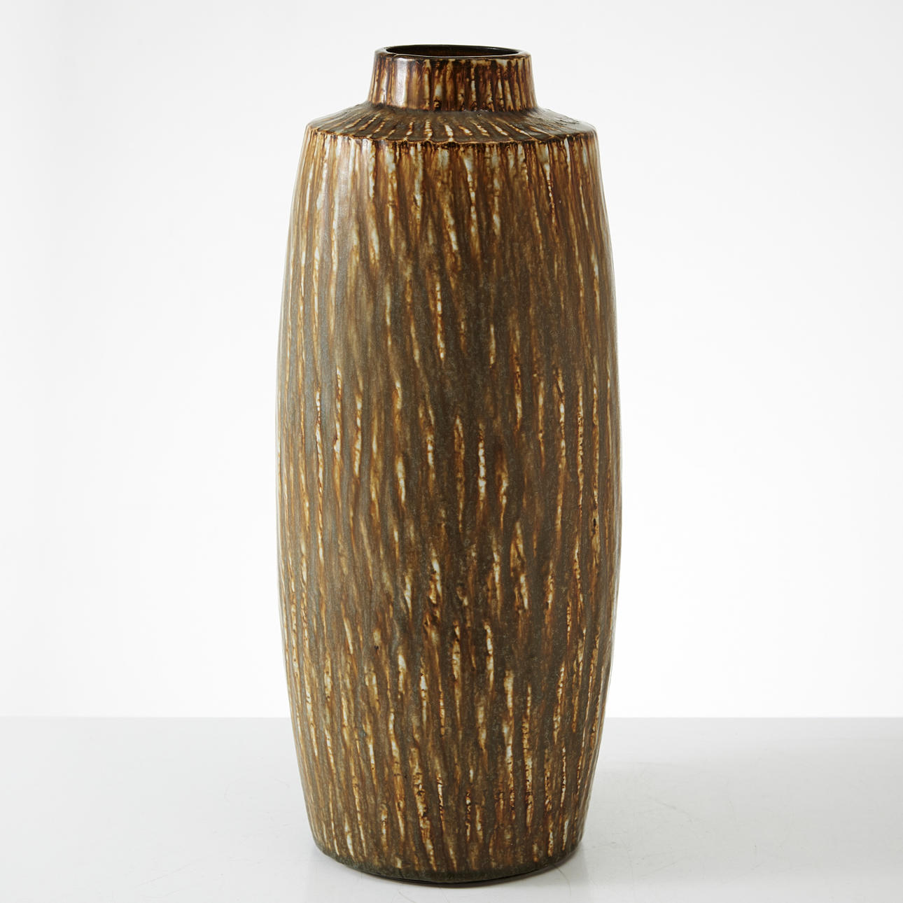 GUNNAR NYLUND. golvvas, stengods, "Rubus", Rörstrand.