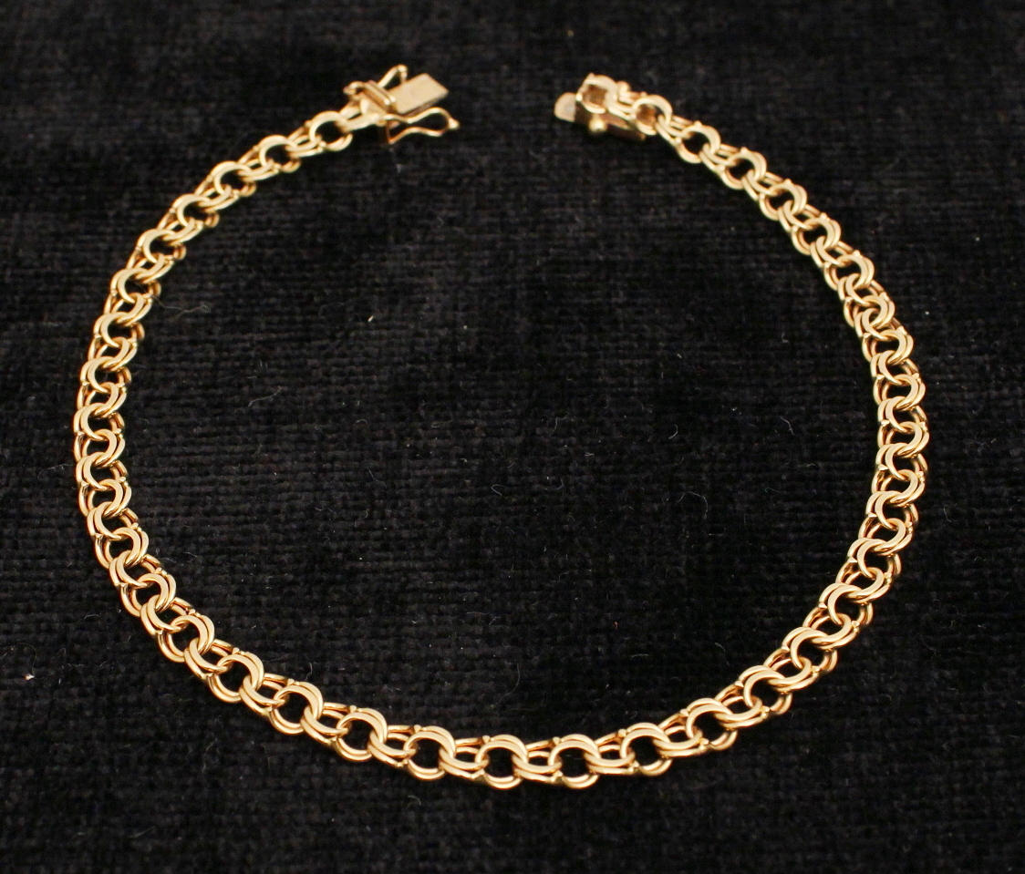ARMBAND, 18 k, bismarc, vikt 5,2 gr.