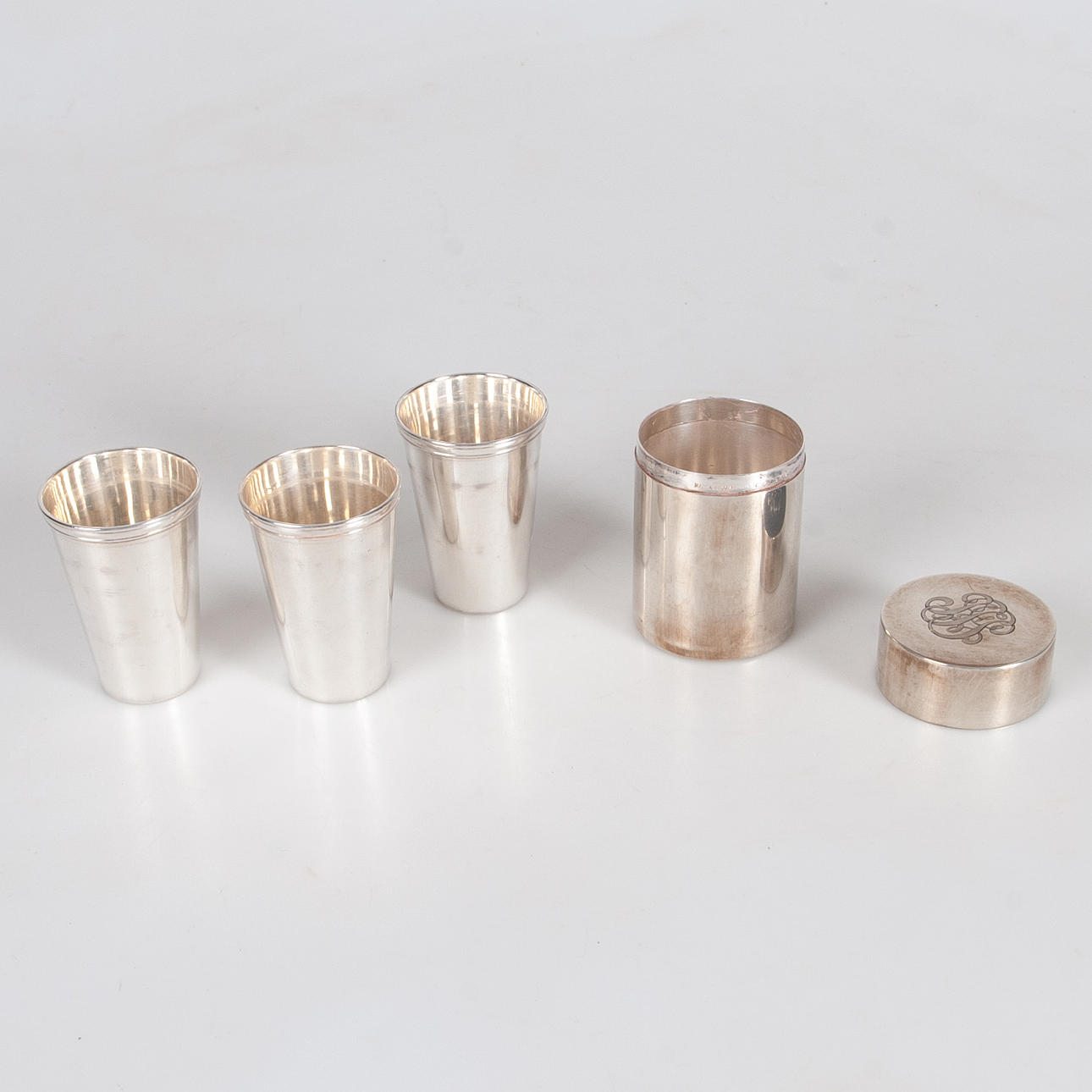 MARCUS & Co. New York, sterling silver, burk med bägare, 324g. Silver ...