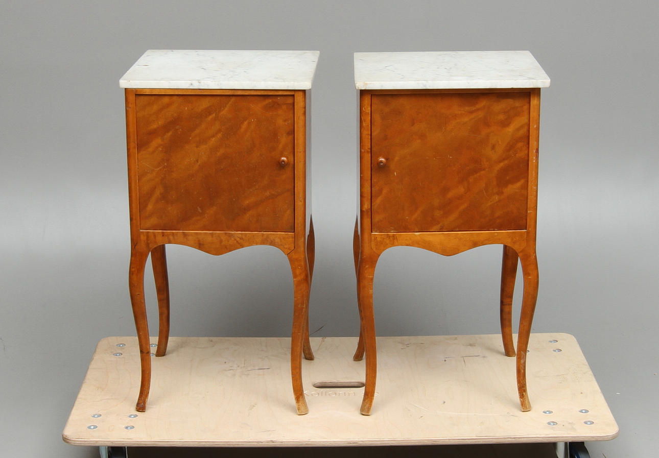 NATTDUKBORD, 1 par, med stenskivor, rokokostil, 1900-tal.