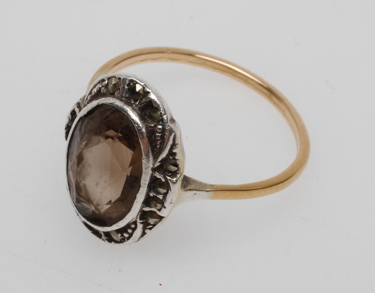 RING, 18k guld samt silver, total vikt ca 4,2 gr.