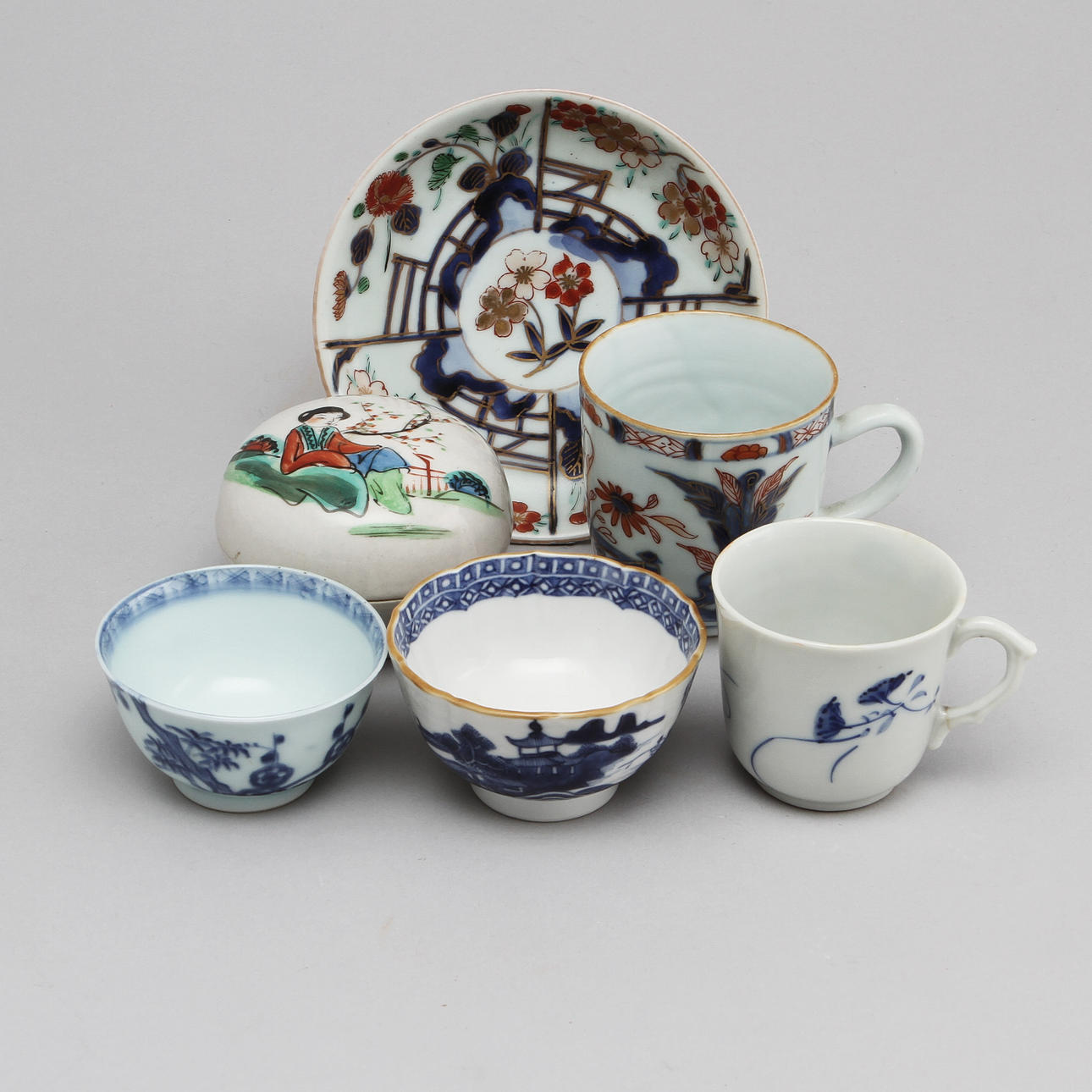 DIVERSE PORSLIN, 6 delar, Kina samt Japan, 1700/1800-tal.