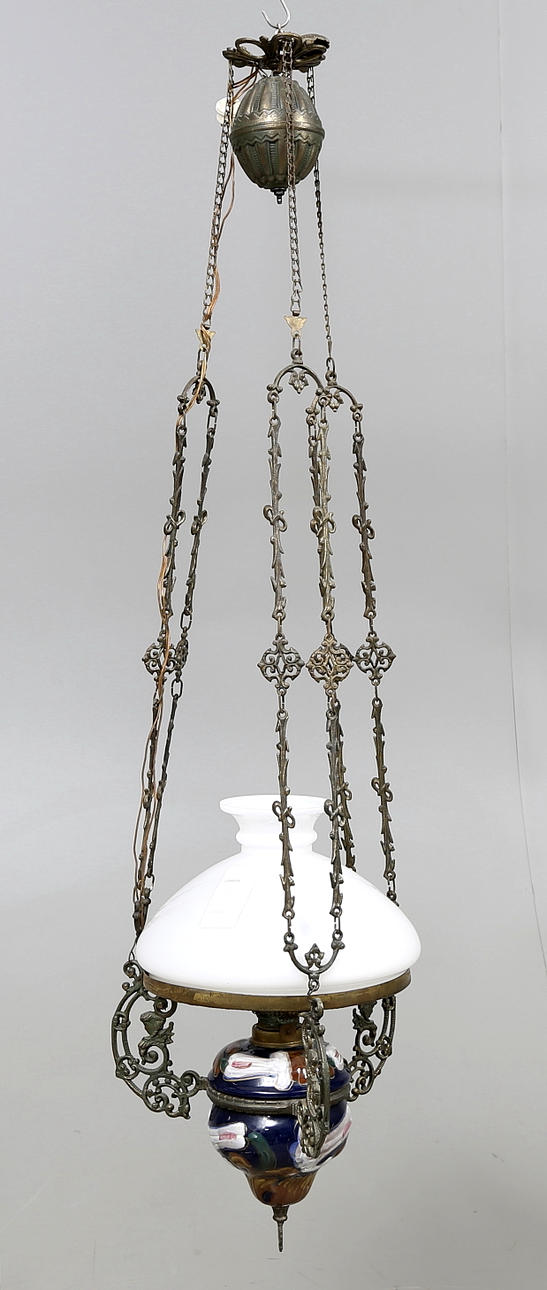 TAKARMATUR, majolika, omkring 1900, total höjd ca. 125 cm.