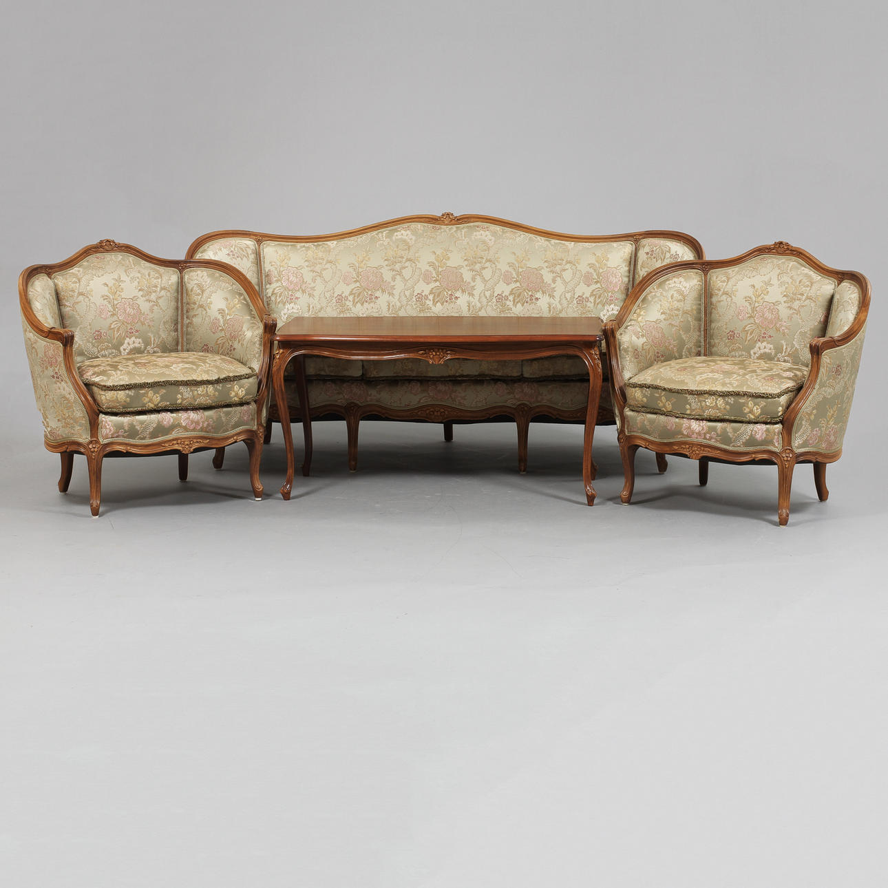 SOFFGRUPPSDELAR, 4 st, rokokostil, 1900-talets slut.