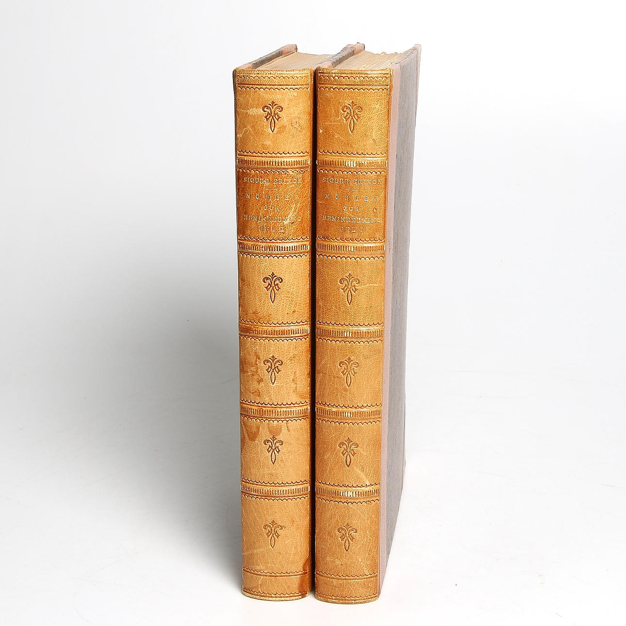 BÖCKER, 2 st, "Möbler och heminredning i svenska bygder, del 1 och 2". 1925.