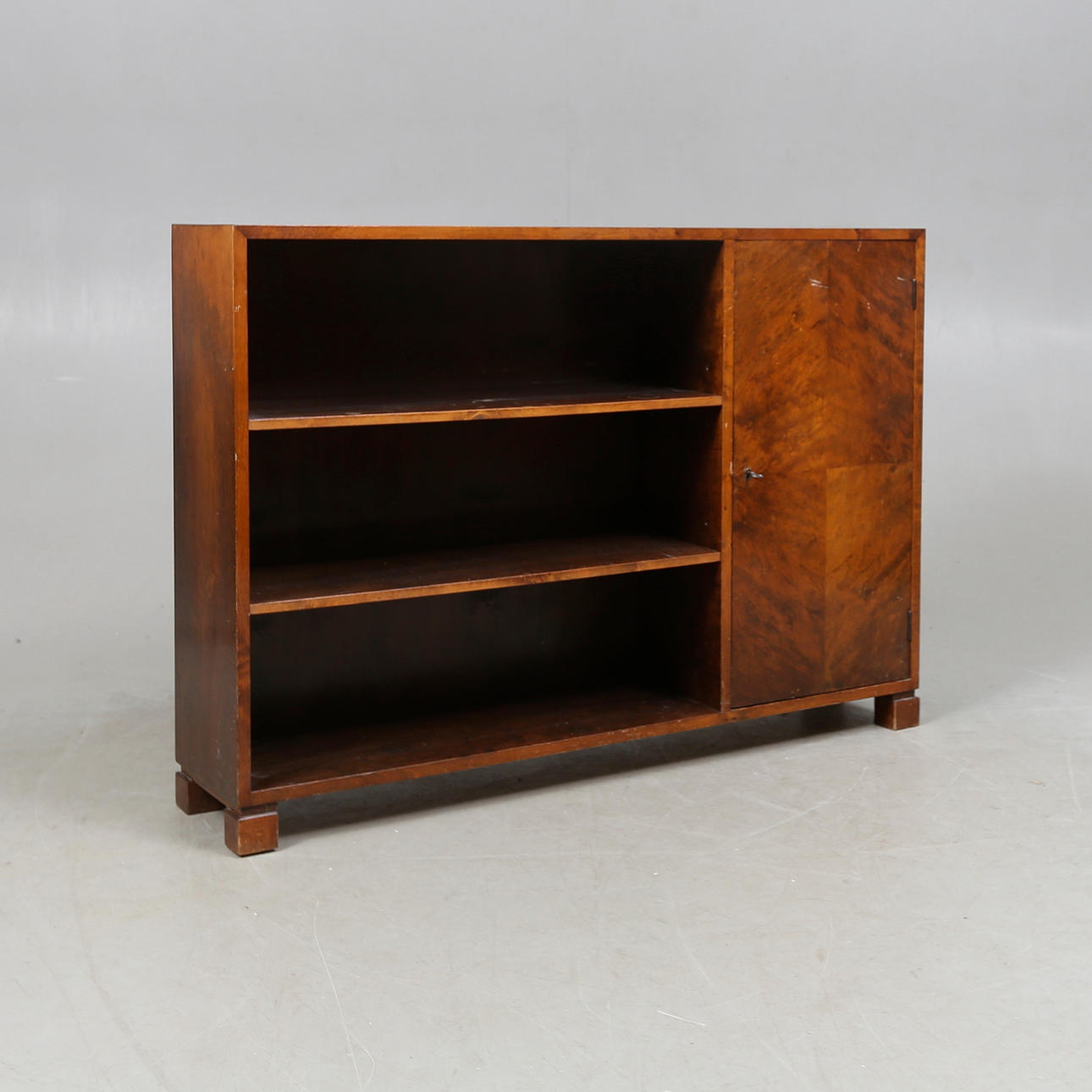 BOOK SHELF, 1940s / 50s.