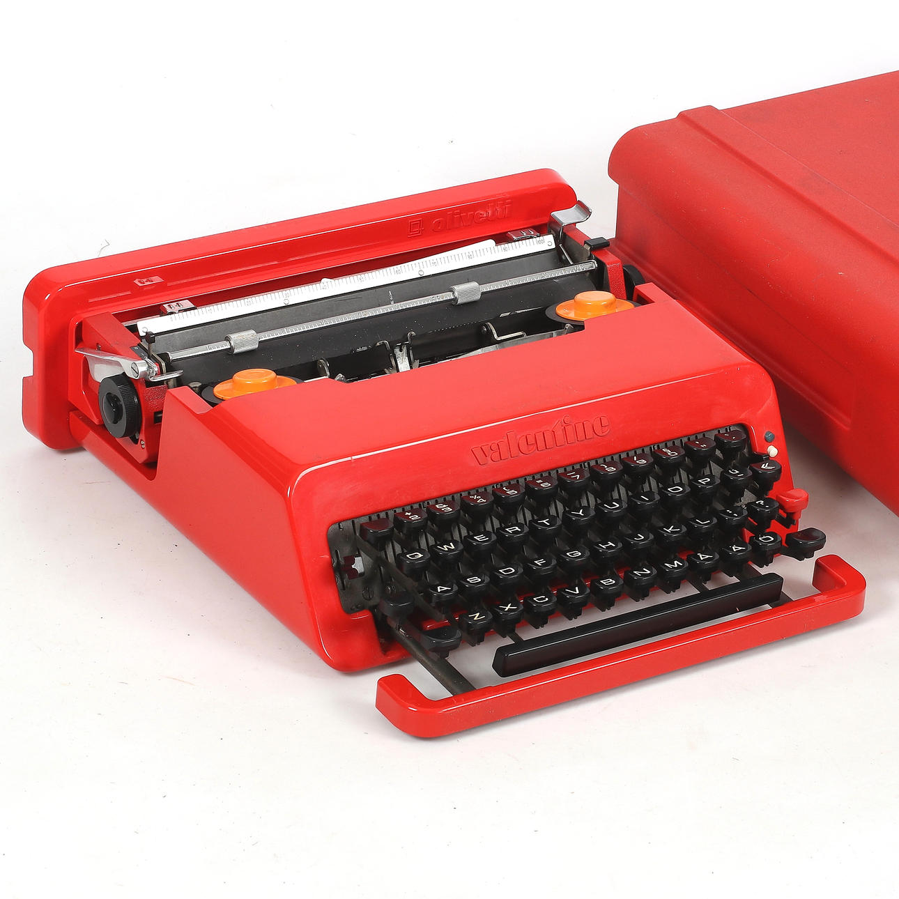 MÁQUINA DE ESCRIBIR, "Valentine", Olivetti, 1900.