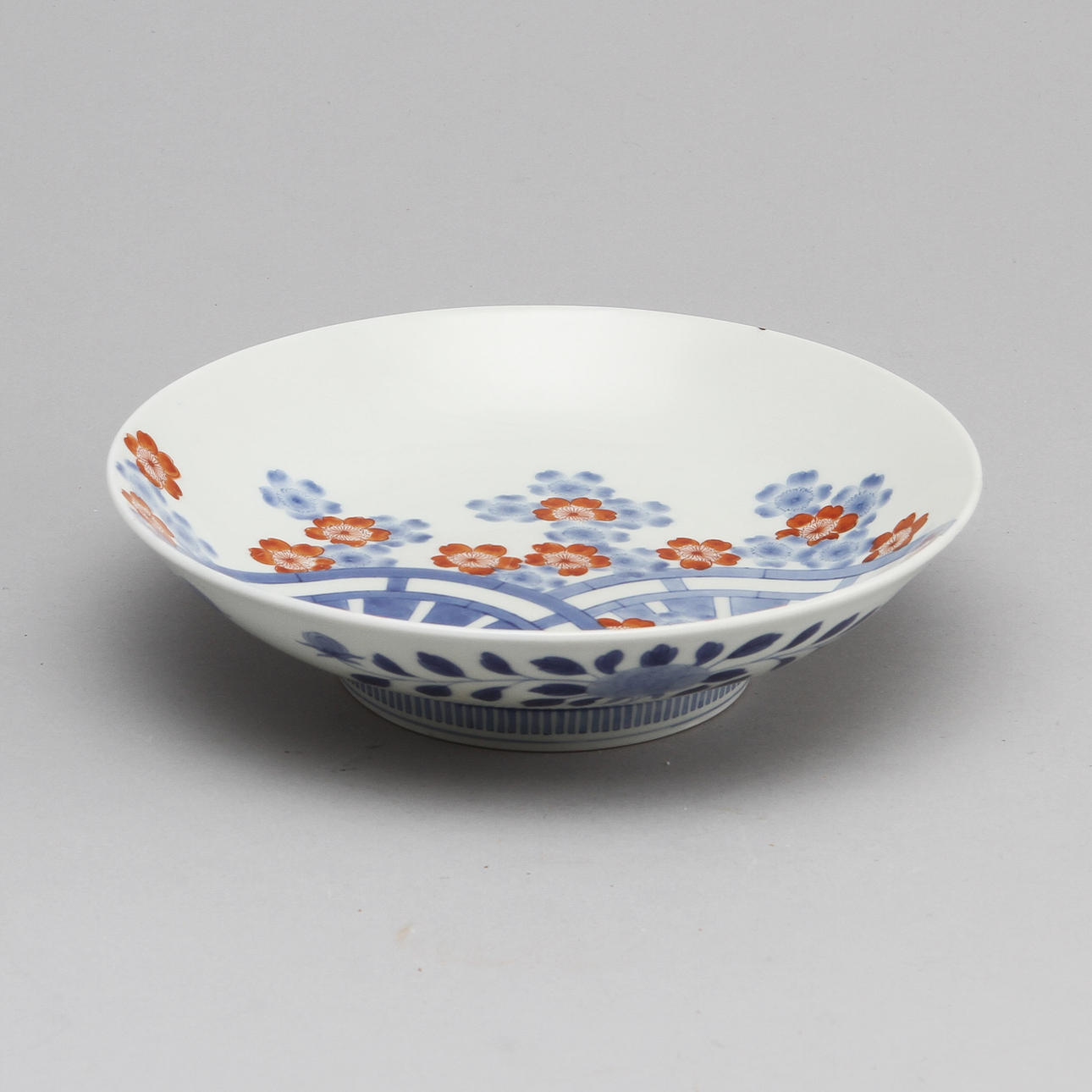 FAT, porslin, Japan. Nabeshima-stil.