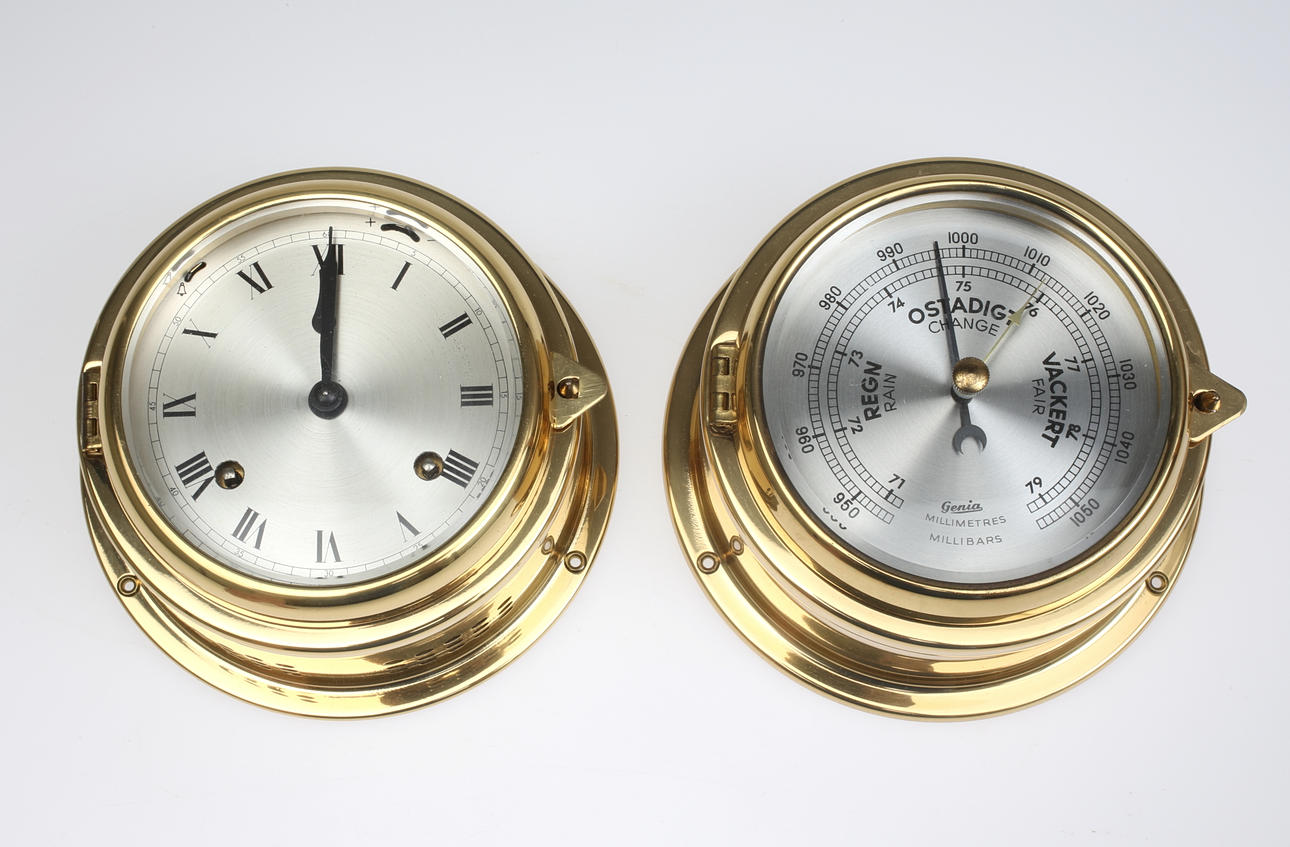 KLOCKA samt BAROMETER.