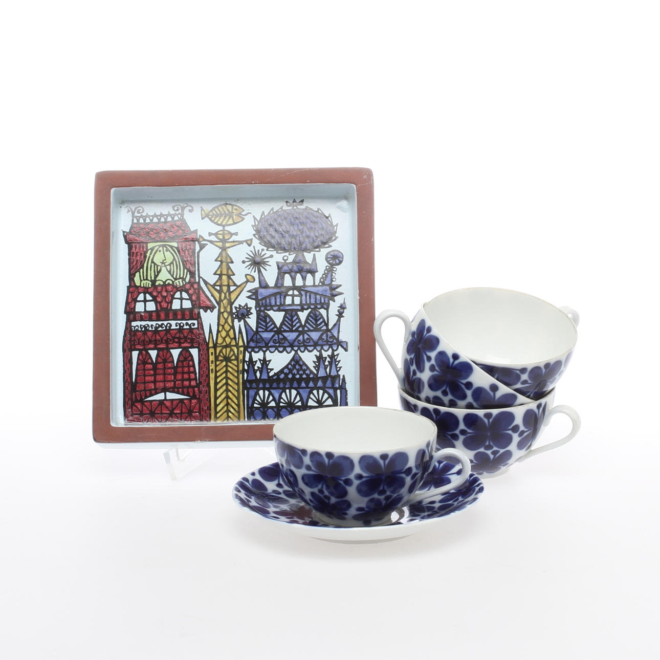 FAT Stig Lindberg samt KAFFEKOPPAR 4 st med ett fat "Mon Amie" Rörstrand.