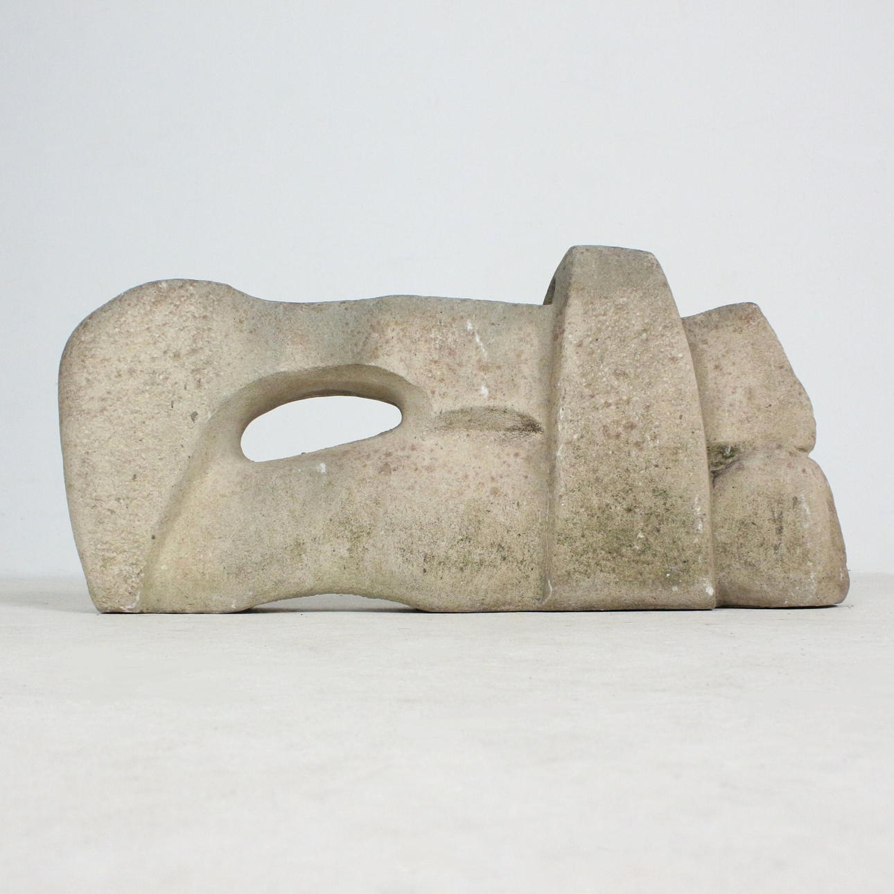 Unknown artist. 'The Lovers', sculpture, stone.
