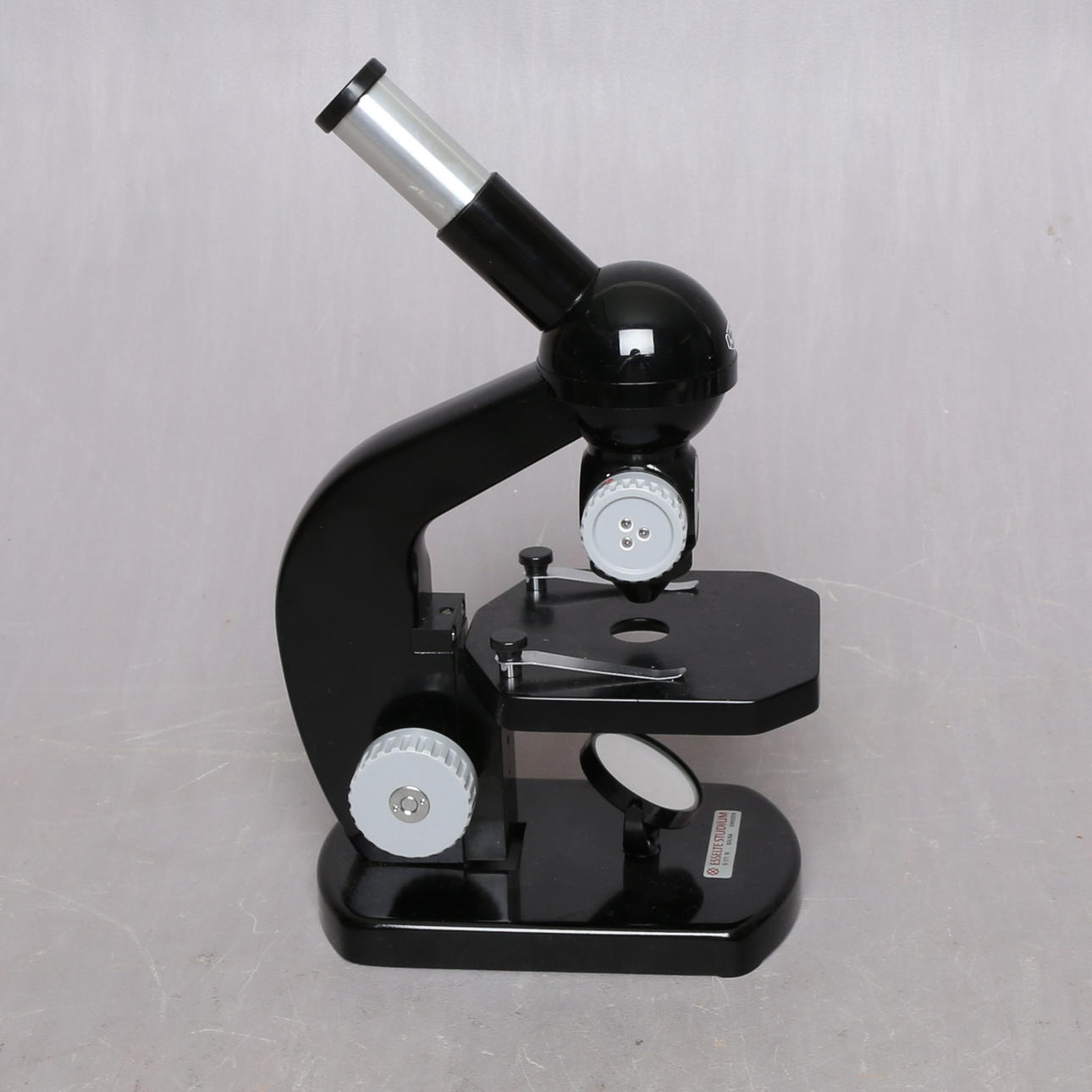 MICROSCOPE OLYMPUS 75, 150 and 300 times magnification.