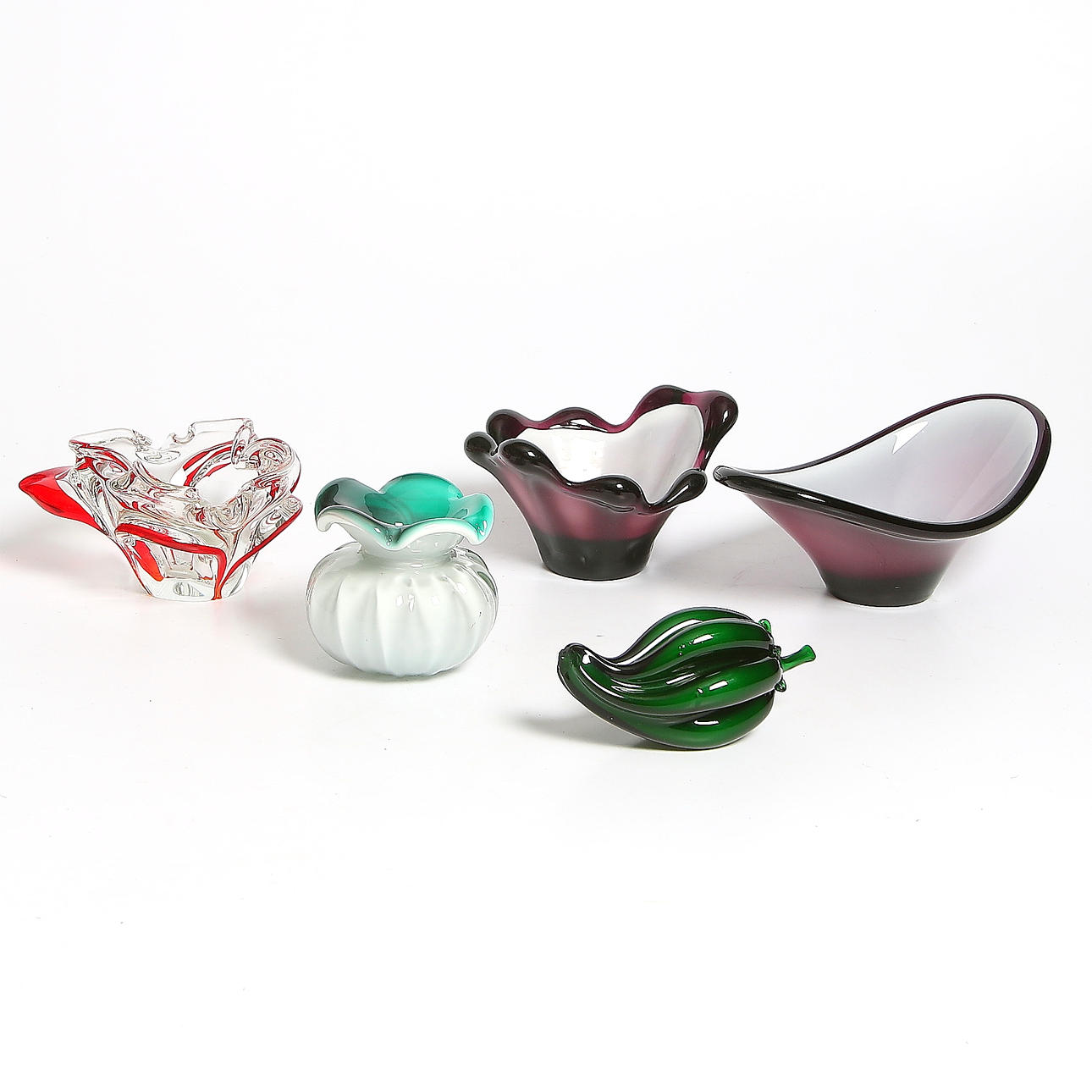 SCHALEN, VASE UND PFEFFERFRUCHT, Glas. 1900er.