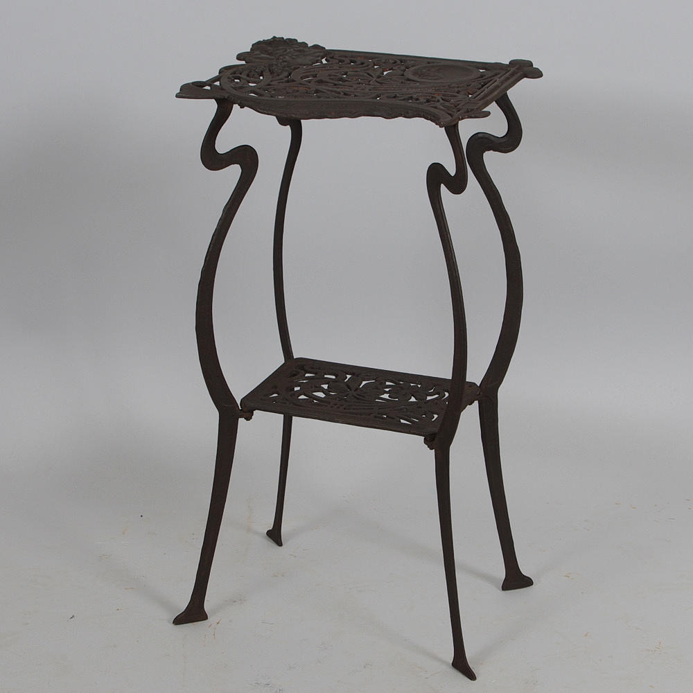 BLOMSTERBORD, gjutjärn, jugendstil.