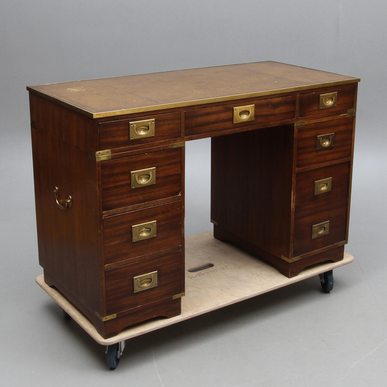 SKRIVBORD, engelsk stil, 1900-tal.