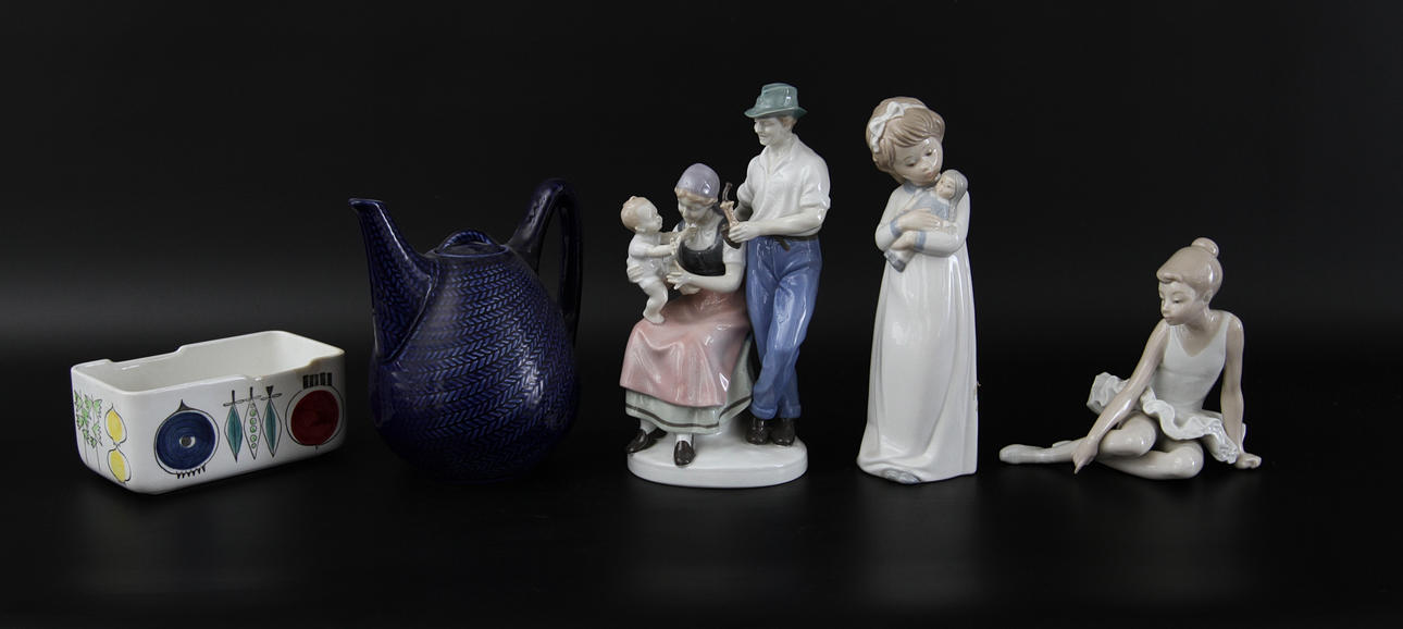 PORSLINSFÖREMÅL, 5 delar.