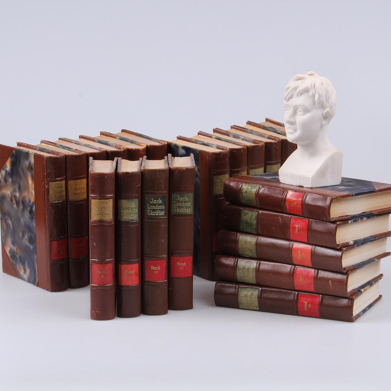 BÖCKER, 21 st. Samt skulptur, Jack London, 1900-talets första hälft.