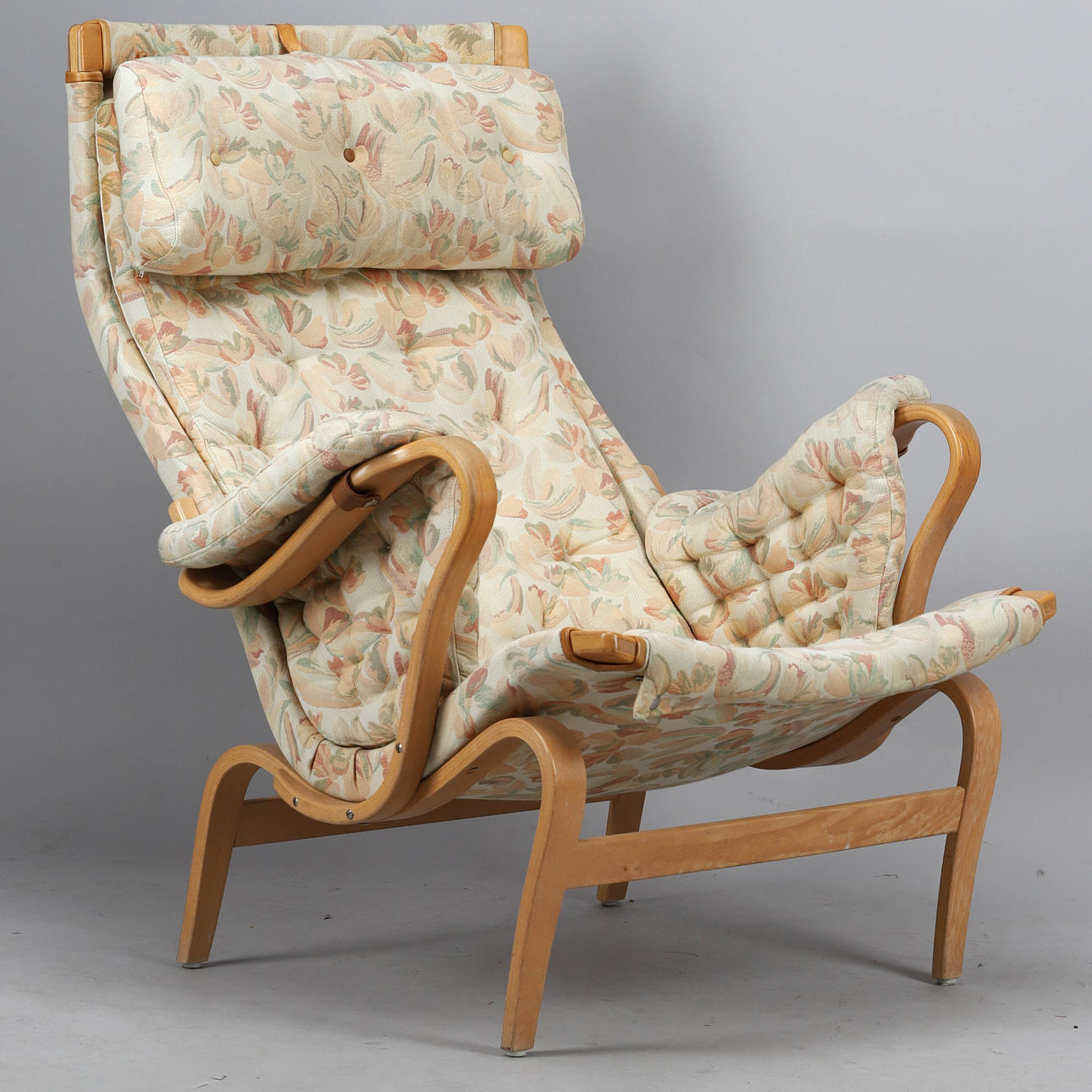 BRUNO MATHSSON. Sessel "Pernilla 69" für Dux.