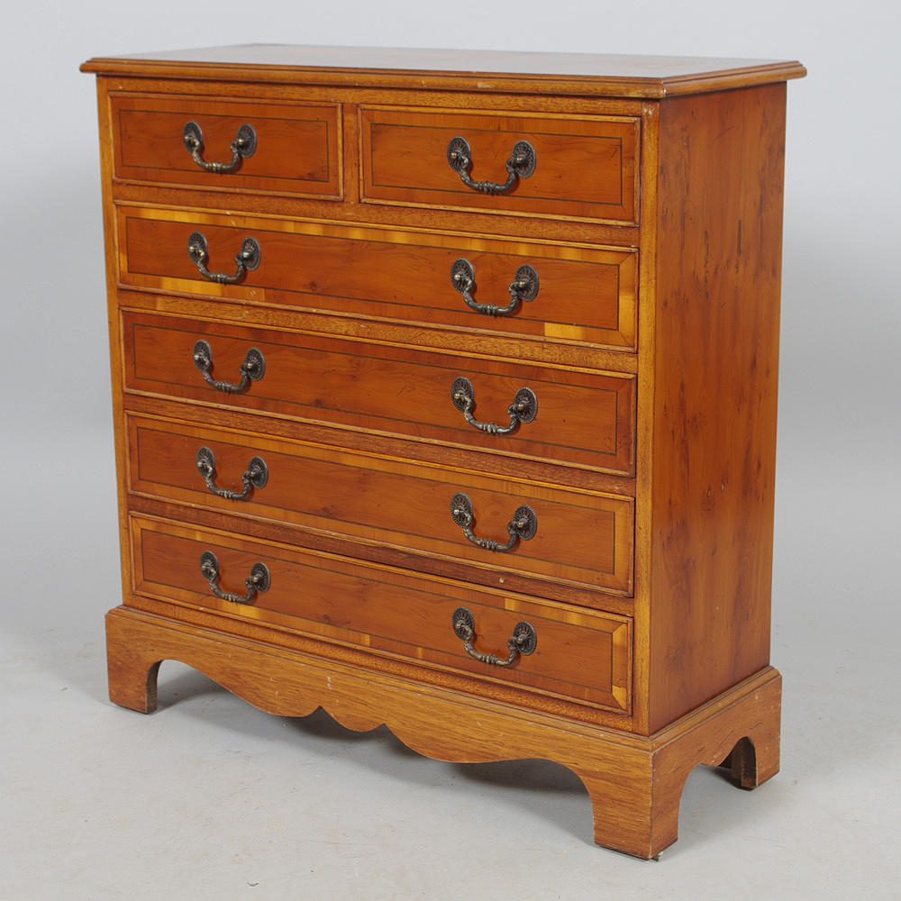 BYRÅ, 6-lådig, idegran, engelsk stil.