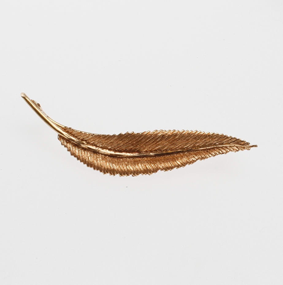 BROSCH, 18k guld, Vikt ca 5,5g.