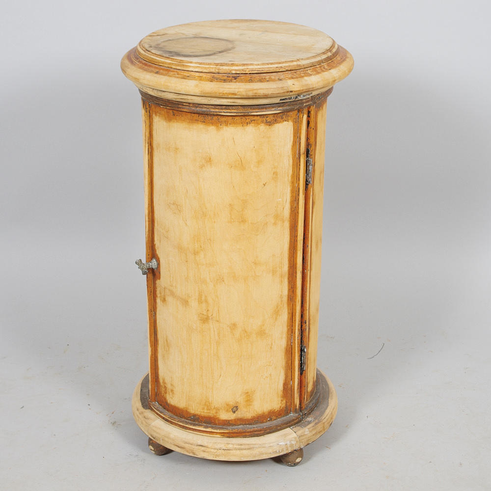 KOLONNSKÅP MED HANDFAT, 1800-tal.