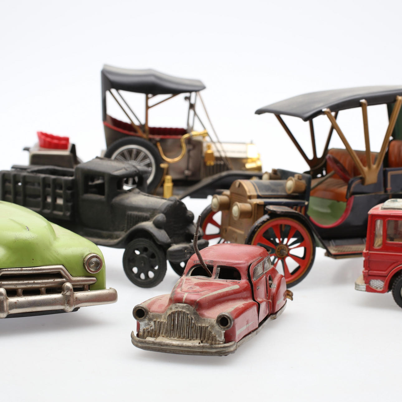 LEGETØJSBILER, 6 stk., blik/metal, bl.a. Dinky legetøj.