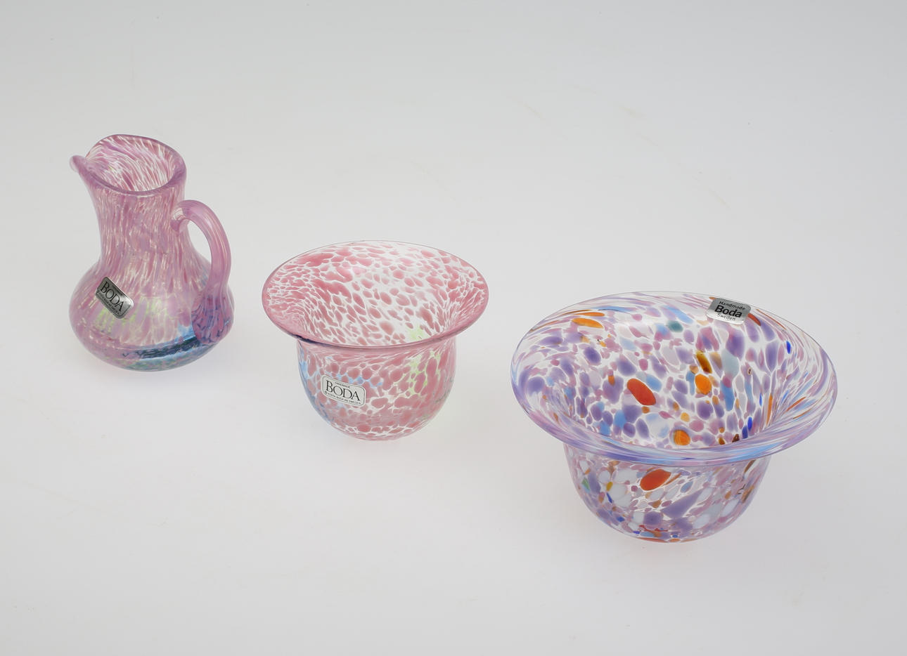 ULRICA HYDMAN-VALLIEN. Konstglas, 3 st, Boda, signerade.