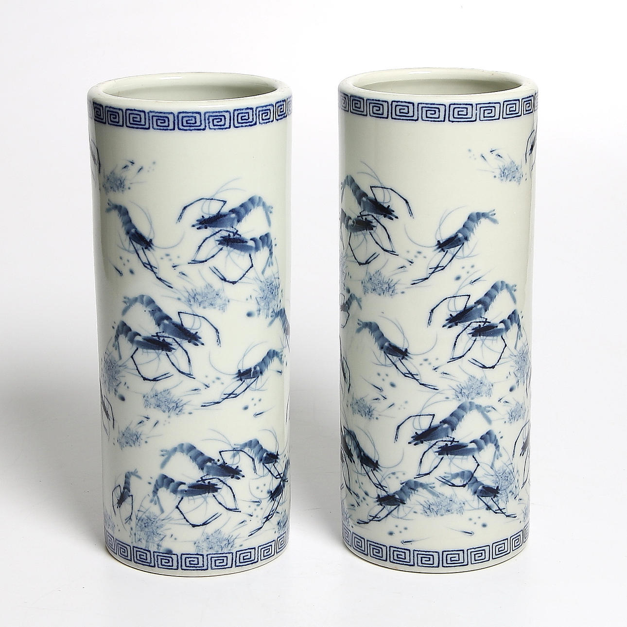 PENSELVASER, 2 st, porslin, Kina, 1900-tal.