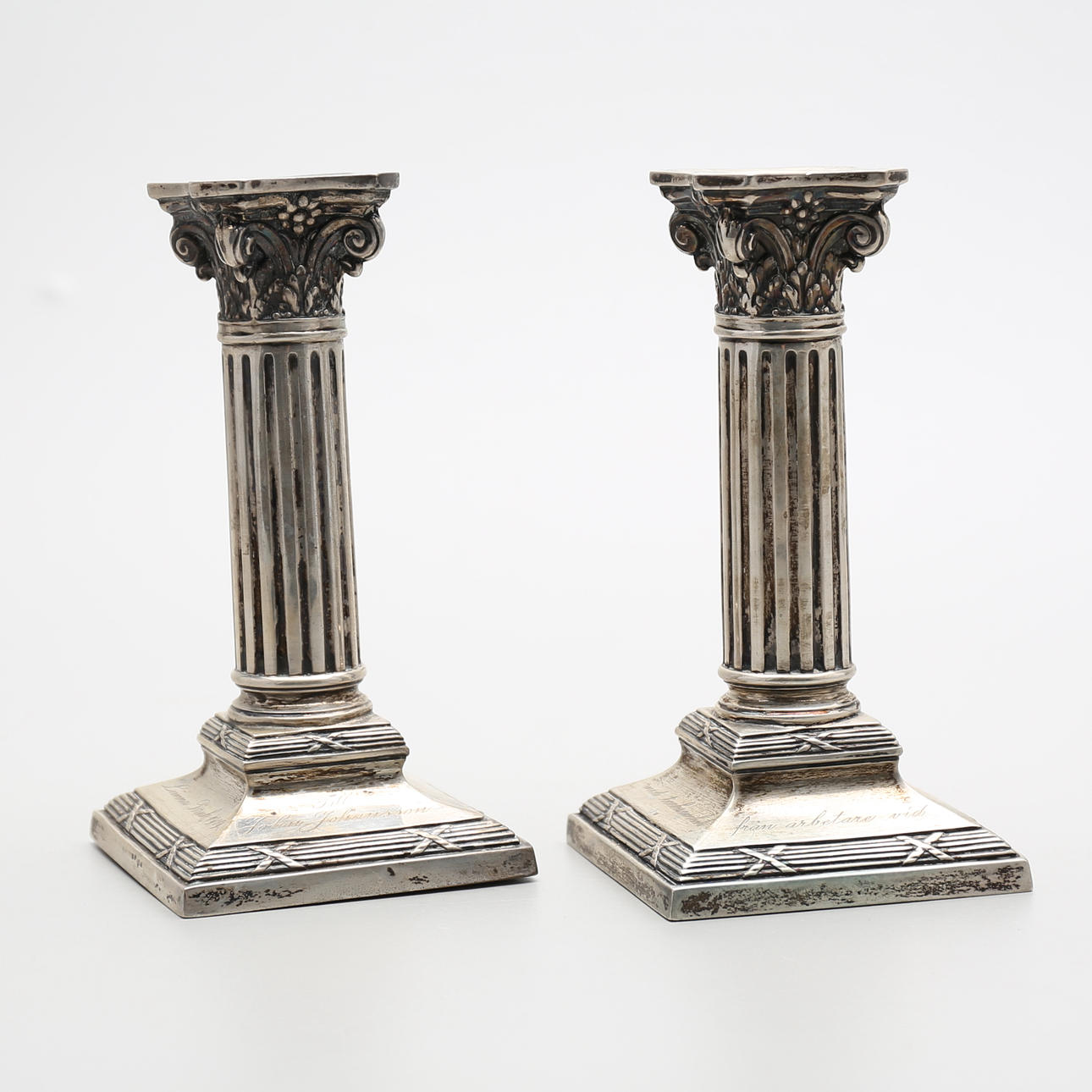 LJUSSTAKAR, ett par, silver, 1905, 236 gram.