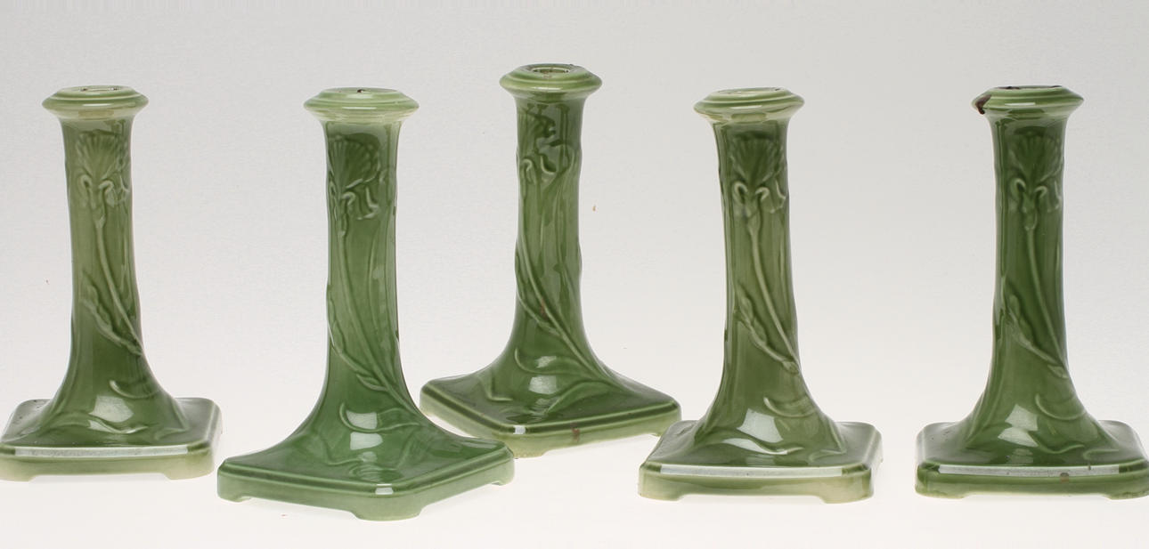 LJUSSTAKAR, 5 st porslin, jugend, 1900-tal.