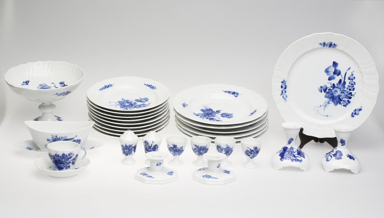 MATSERVIS, 30 delar, "Blå blomst", Kunglig Dansk.