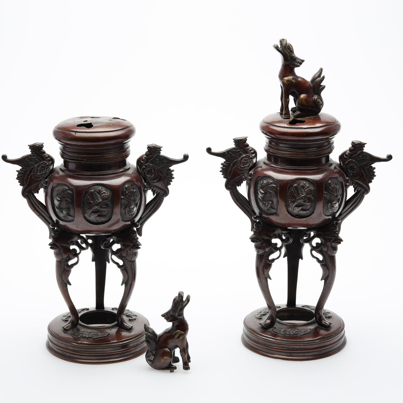 RÄUCHERGEFÄSSE 2 Stk. Asien. Metall.