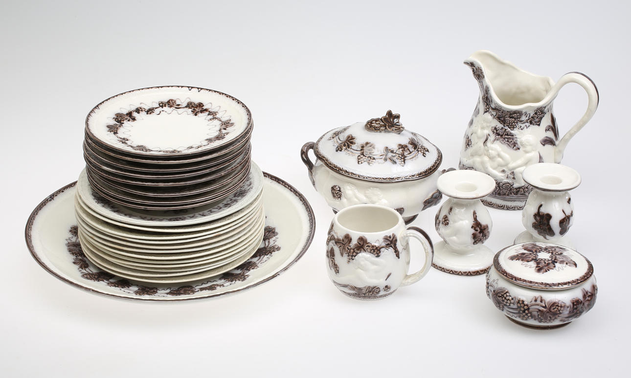 SERVISDELAR, 26 st, "Mullbär", Gefle.