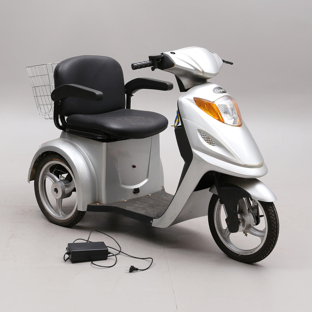 Promenadscooter, Eloped.