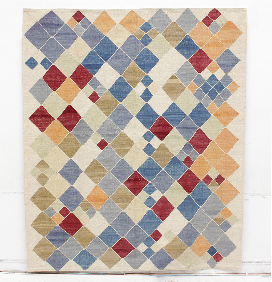 MATTA, Orientalisk, modern art, Kelim, 220 x 192 cm.