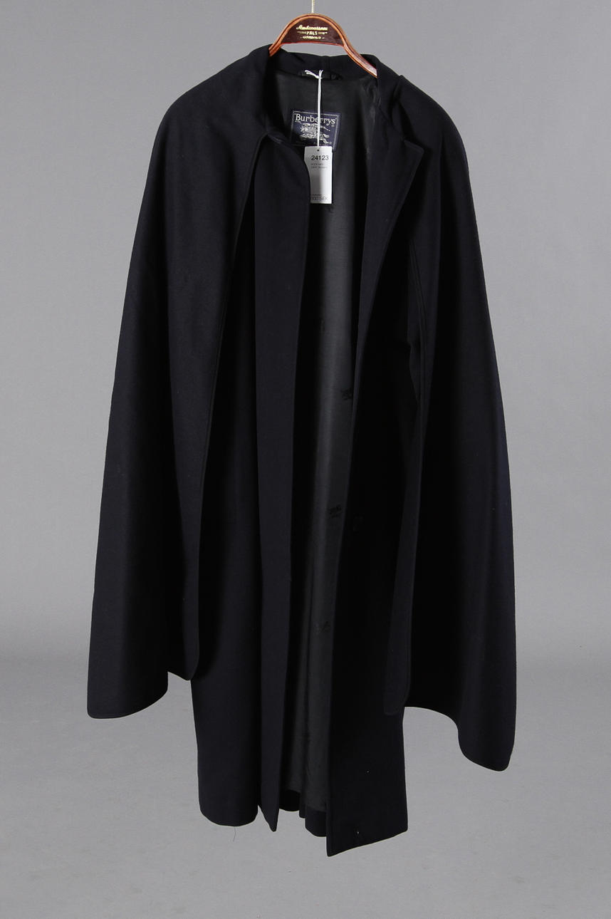 ROCK MED CAPE. Burberry.