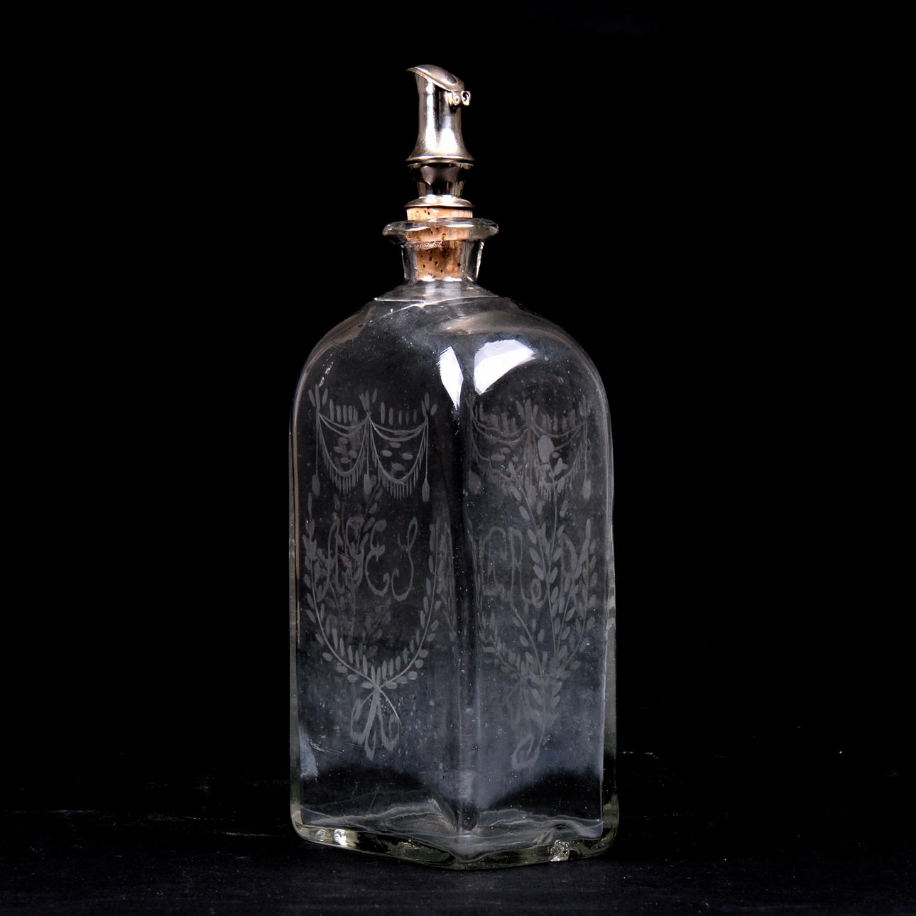 BRÄNNVINSFLASKA, glas, 1800-tal.